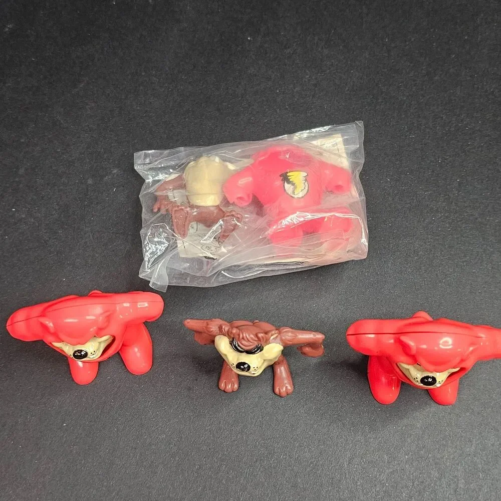 Lot of 4 Super Looney Tunes Tasmanian Devil Taz as Flash 3